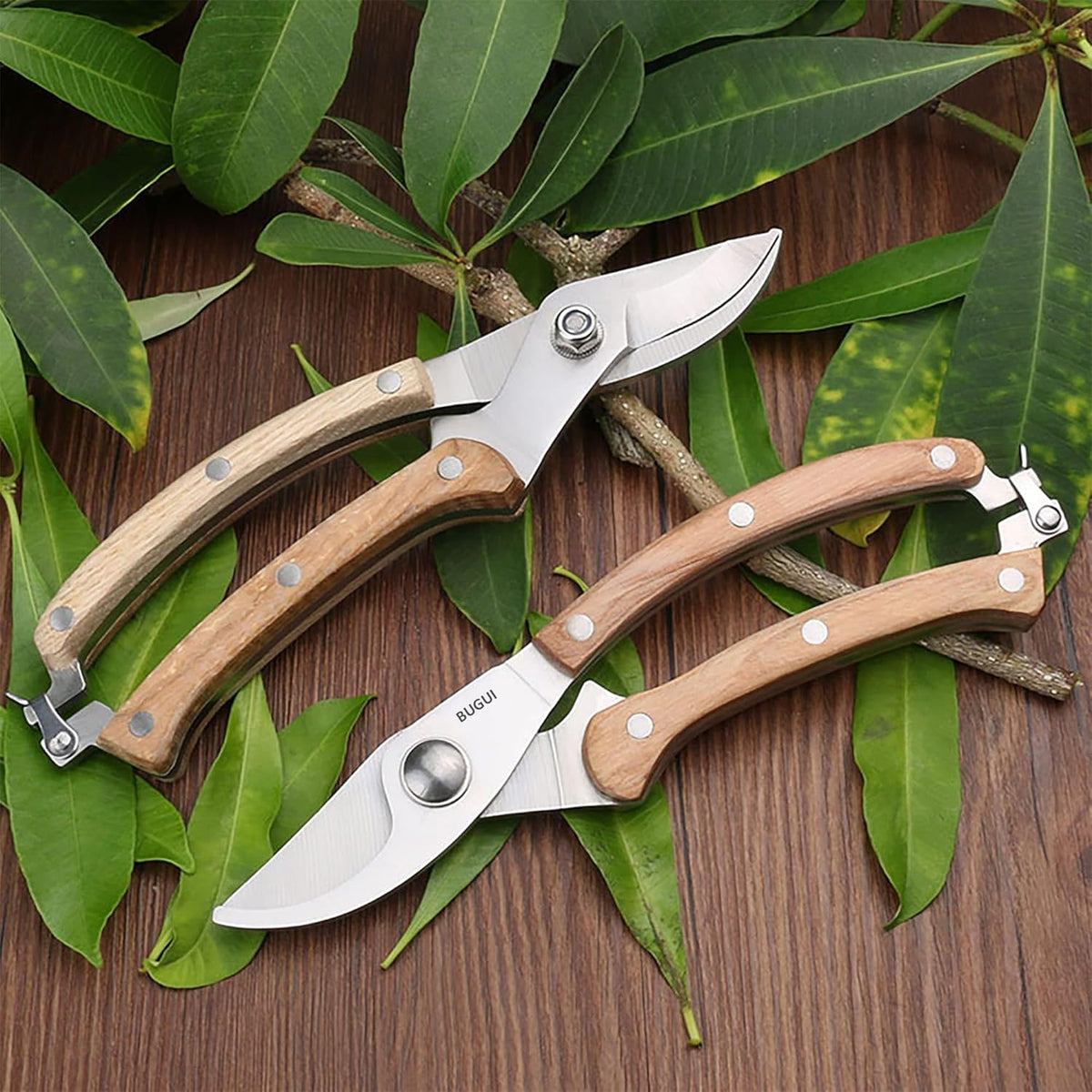 BUGUI Wood Handle Pruning Shears, SK-5 Steel Blade, 1-inch Cutting Capacity, Sharp, Well Designed