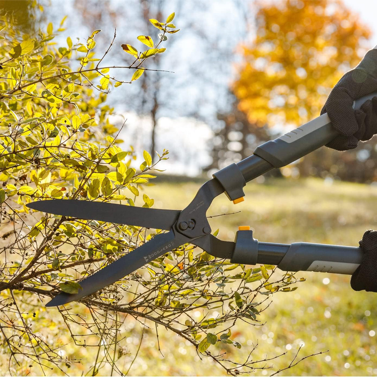 Woodland Tools Heavy Duty Hedge Shears, 25 Inch Manual Hedge Clippers with 10 Inch Lever-Assist