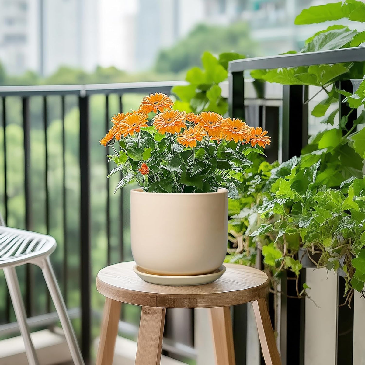 Ceramic Plant Pot - 7 Inch Mid Century Round Ceramic Planter for Indoor Plants with Drainage Hole