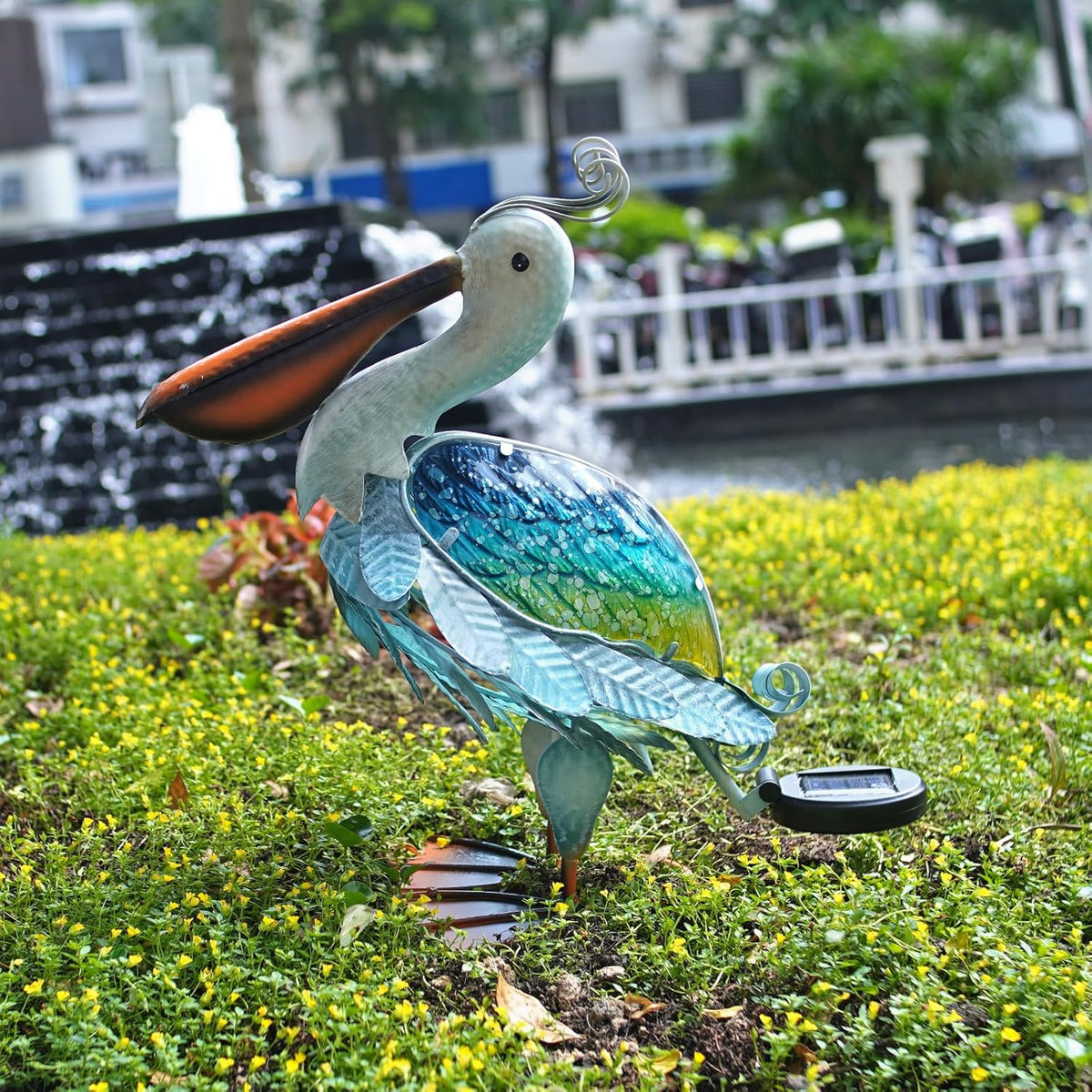 HONGLAND Solar Metal Pelican Statues Garden Sculpture & Statues, 17 Inch Glass Outdoor Pelican Yard