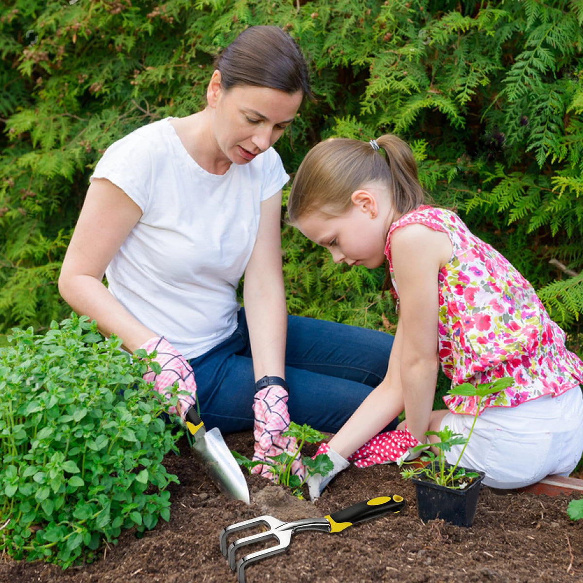 Garden Tool Set, 3 Piece Gardening Tools Includes Garden Trowel, Transplant Trowel and Hand Rake