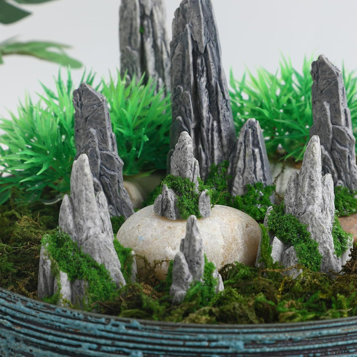 8Pcs Mini Rockery Zen Garden Accessories Mini Terrarium Decor, Miniature Mountain Bonsai Figurines