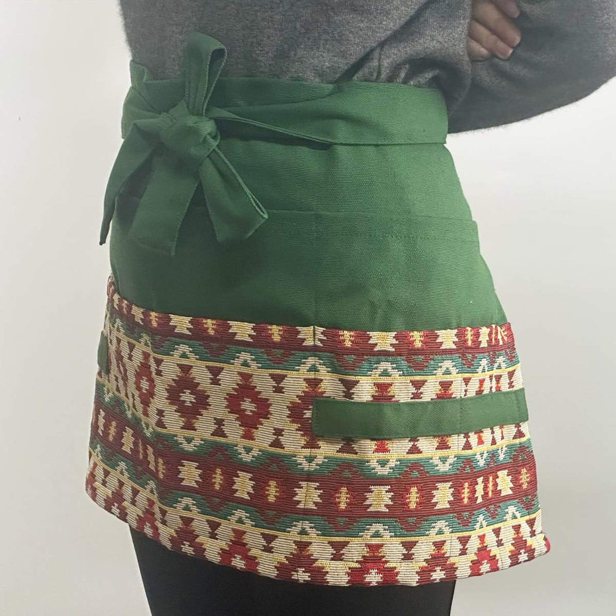 Garden Apron for Woman, Serve Apron Cute, Flora Half Apron with 8 Pockets, Valentines Gift for Mom