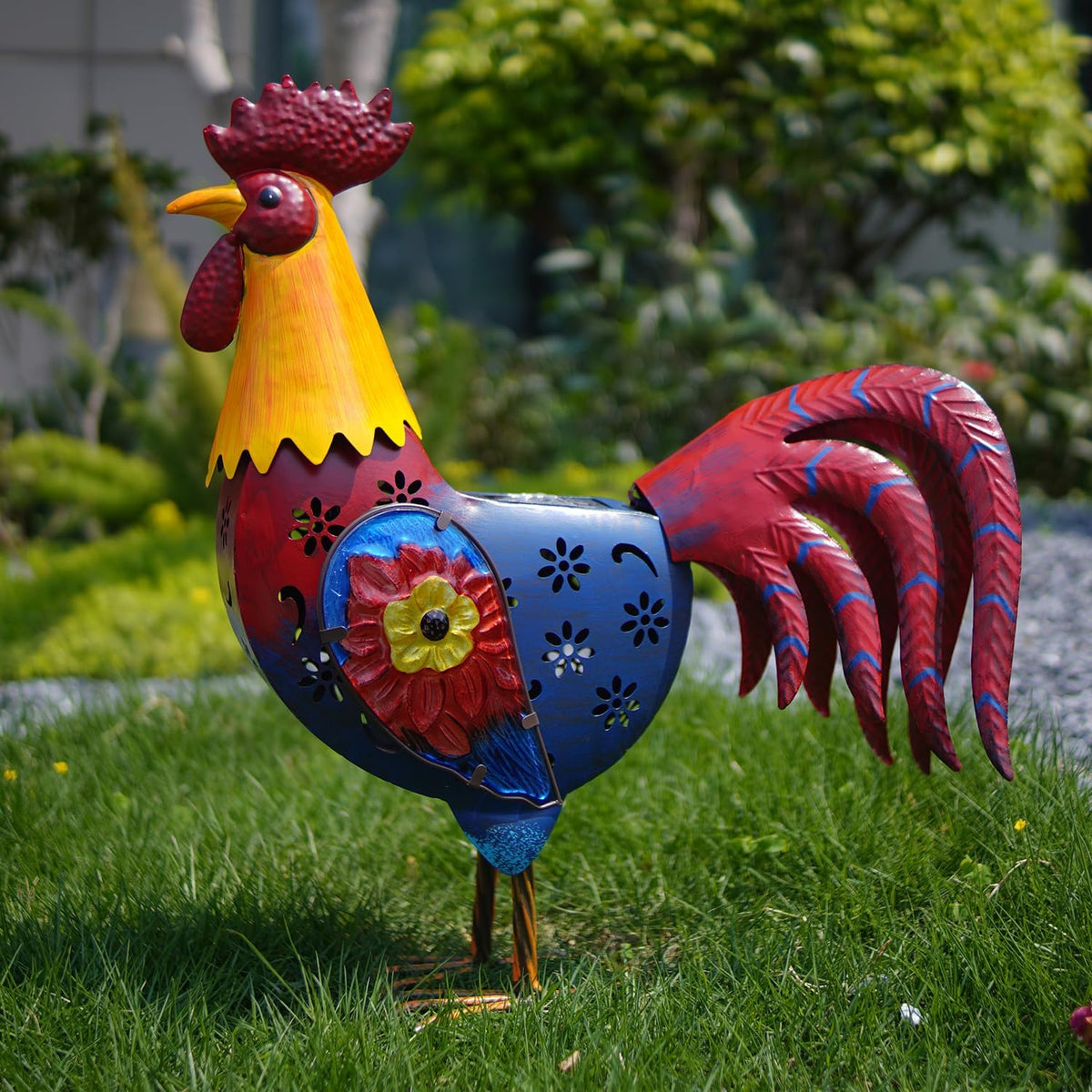 LIFFY Metal Chicken Yard Art,18" Solar Rooster Garden Statues Outdoor,Farm Animal Lawn Decorations