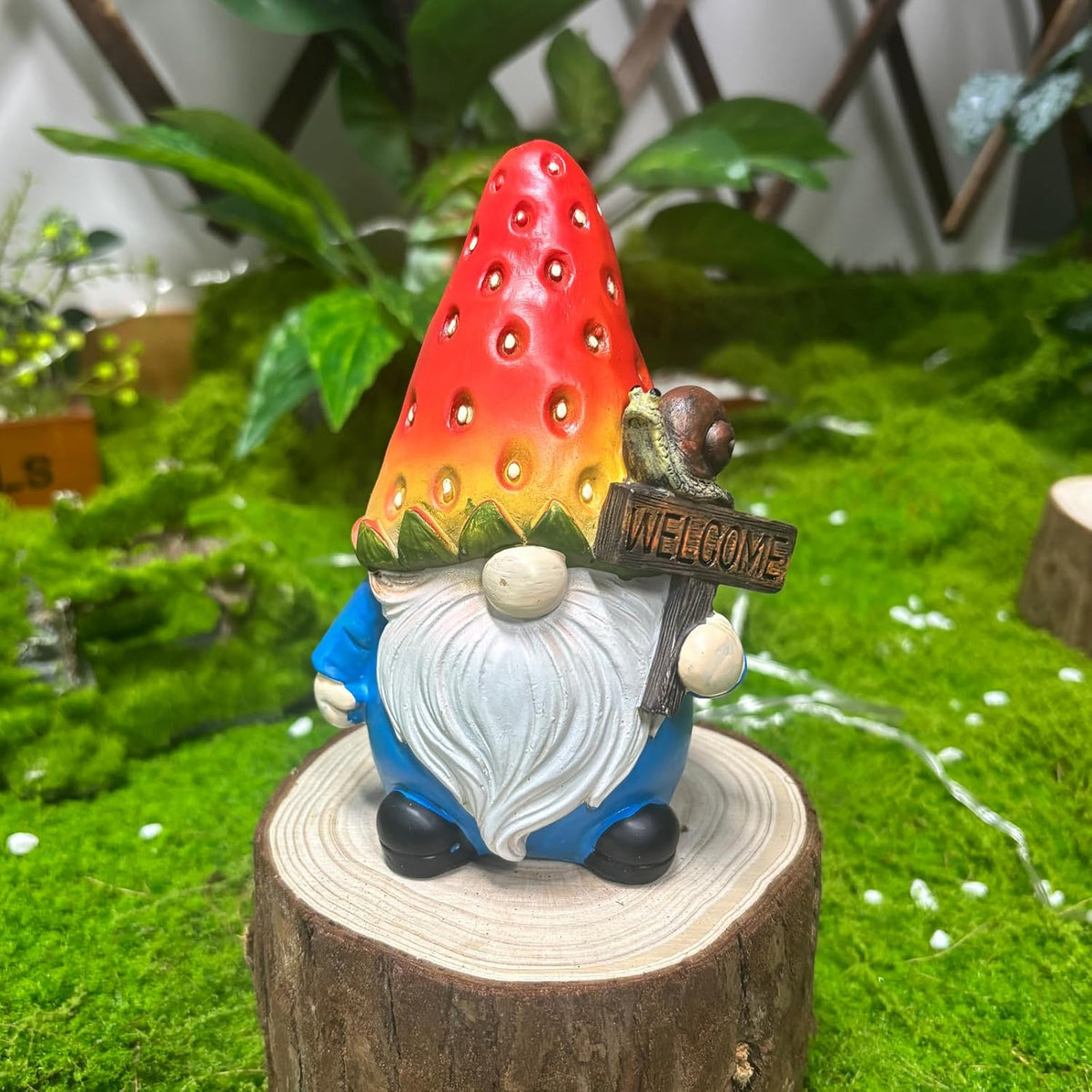 Strawberry Gnome Garden Decor Statue Cute Outdoor Statue Ideal Gnome Decoration Gift for Gardens
