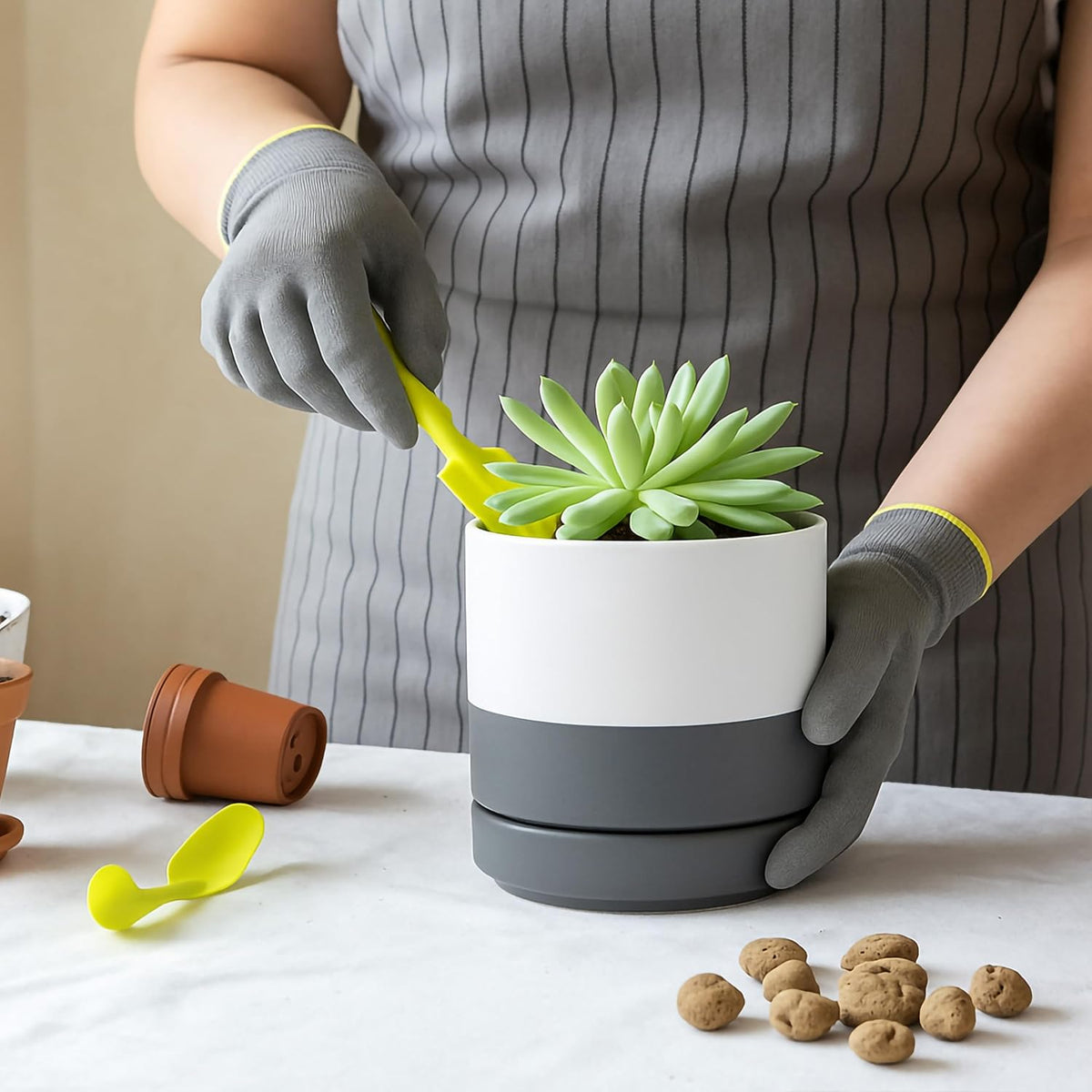 D'vine Dev 3.5 Inch & 4.7 Inch Ceramic Planter Pots for Plants with Drainage Hole and Saucer