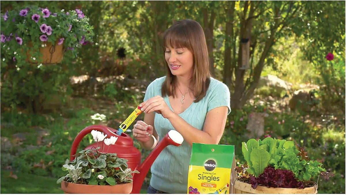 Miracle-Gro Watering Can Singles All Purpose Water Soluble Plant Food, For Flowers, Vegetables