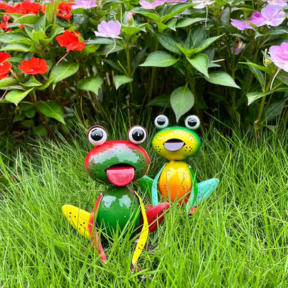 Metal Garden Decor Yard Art for Outside Set of 2 Cute Small Frogs Lawn Patio Ornaments Backyard