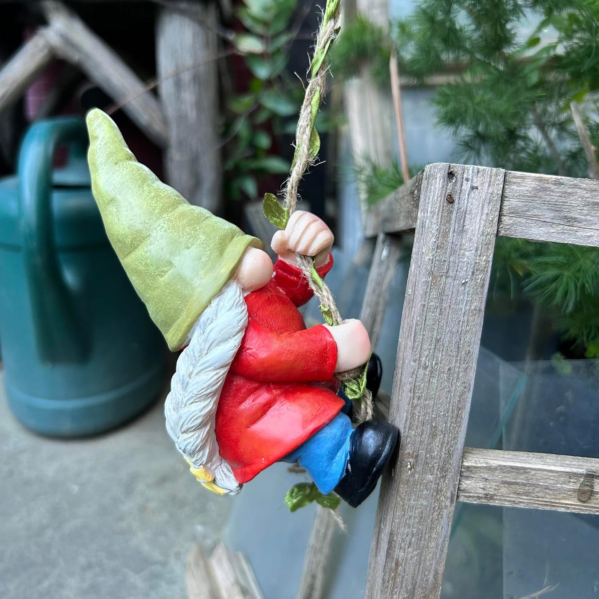 Hanging Gnome Garden Statue Decoration,Climbing Garden Gnomes Statue Figurine Ornament for Indoor