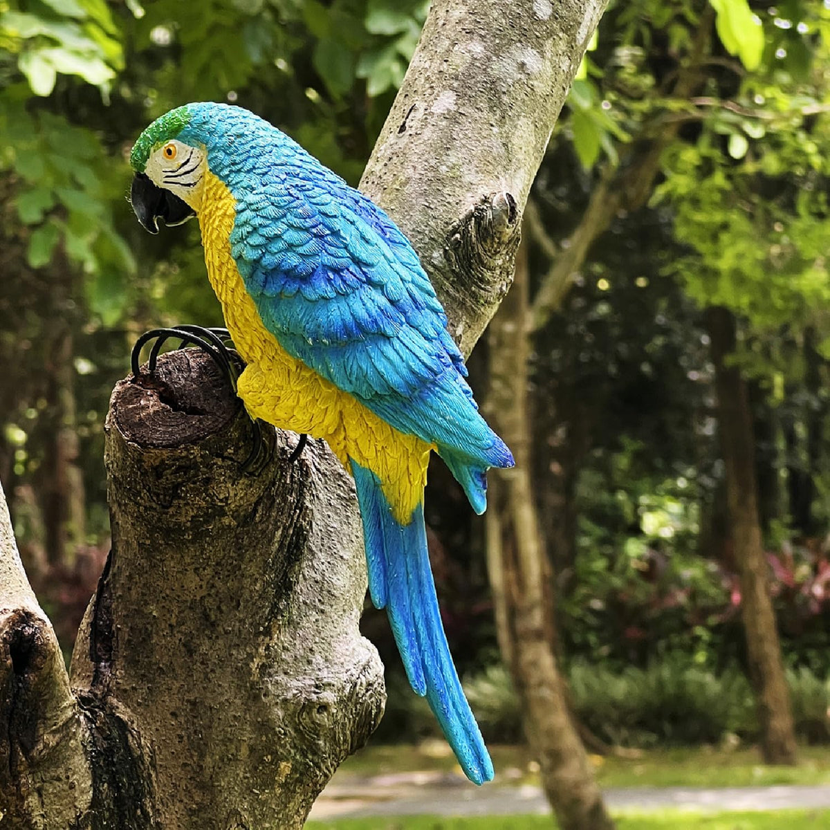 Realistic Parrot Sculpture Resin Hanging Parrots Garden Statues Lifelike Bird Figurines Landscape