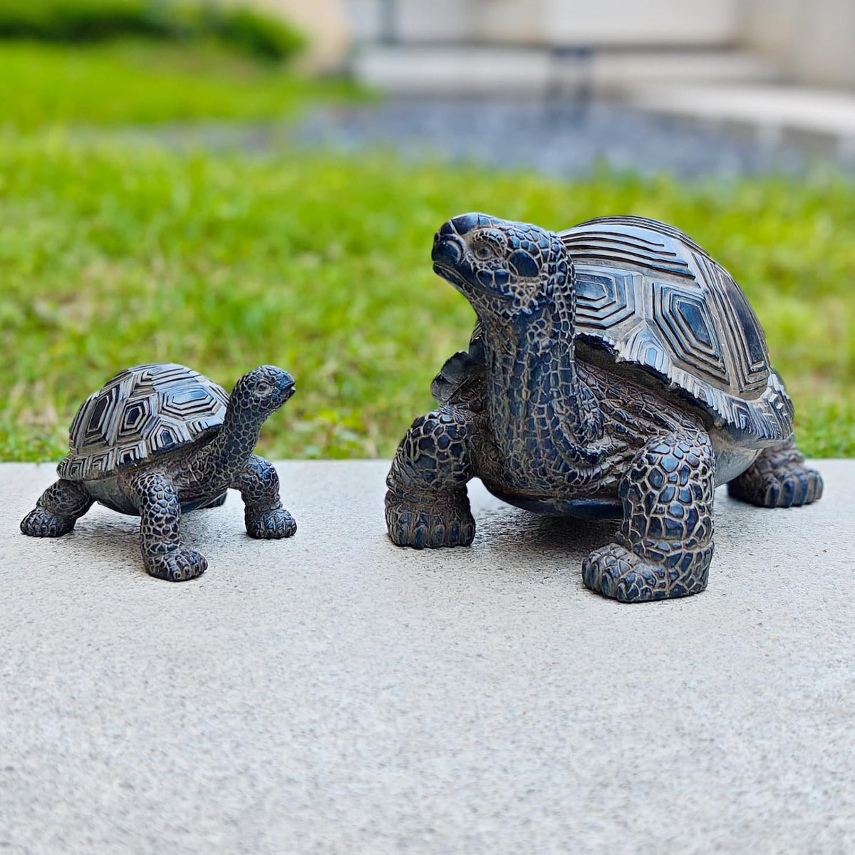 2 Pcs Turtle Outdoor Statue Tortoise Garden Figurine Outdoor Decor Sculpture Ornament, Resin