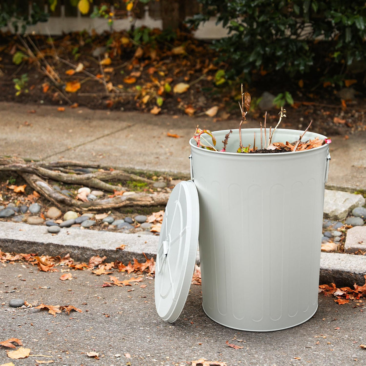Plexon Large Metal Trash Can with Lid 20 Gallon, Decorative Outdoor Trash Can, Heavy Duty