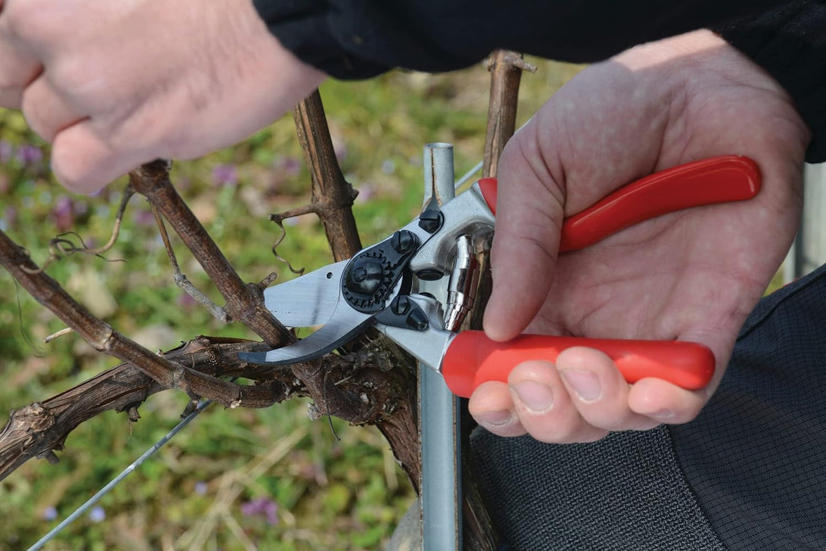 Felco F7 Pruning Shears – 26" Swiss-Made Garden Clippers with Rotating Handle for Reduced Fatigue |