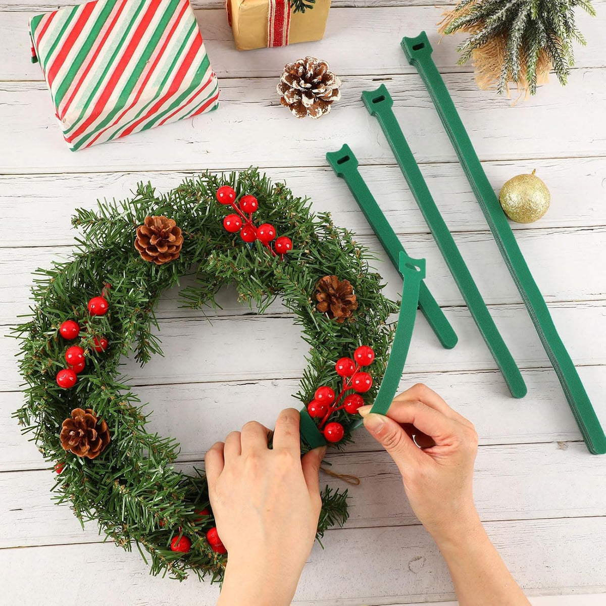 100 Pcs Christmas Garland Ties 12Inch Adjustable Holiday Garland Twist Ties for Holiday Christmas