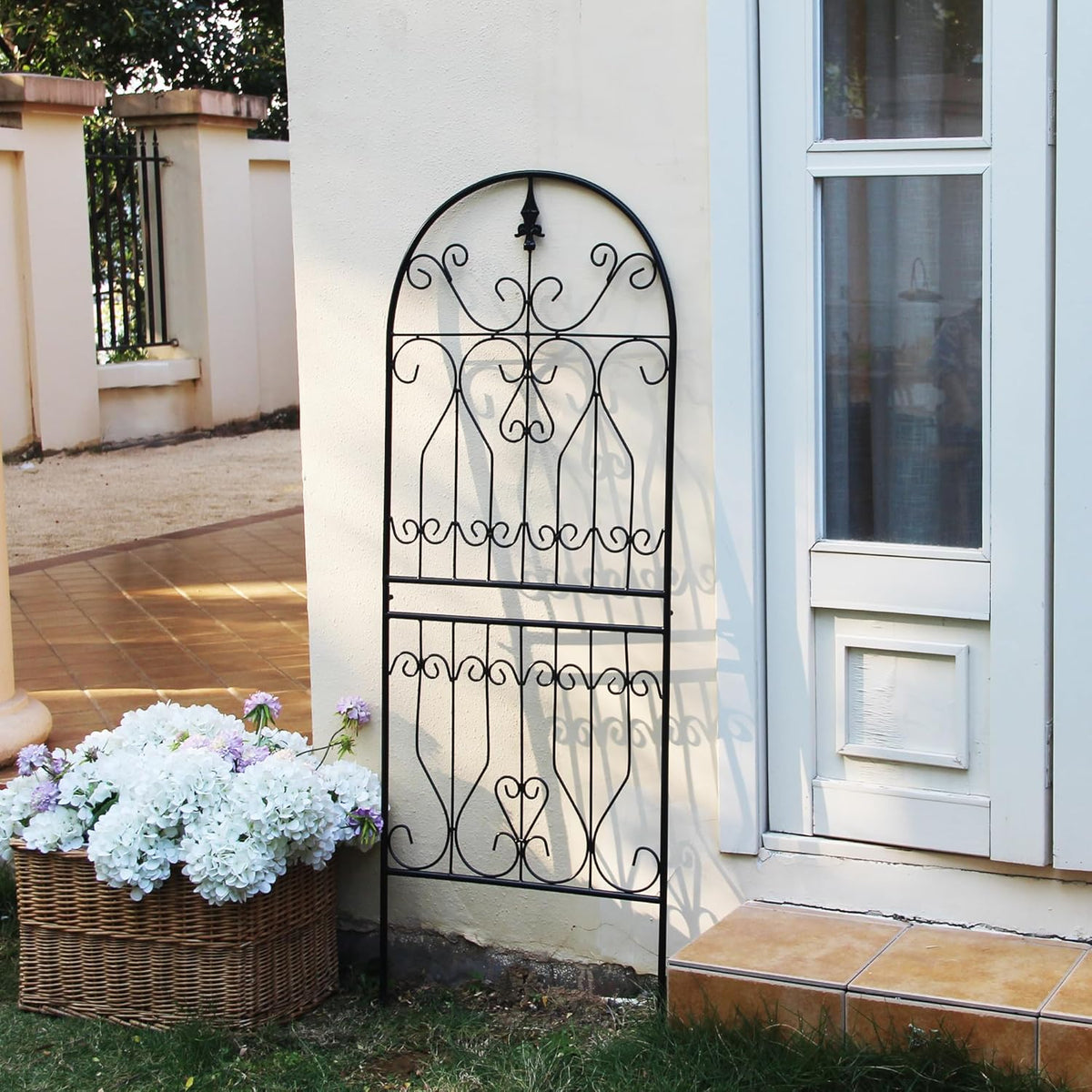 SCENDOR Trellis for Climbing Plants 59" H x 22" W Metal Unique Design Decorative Garden Structure