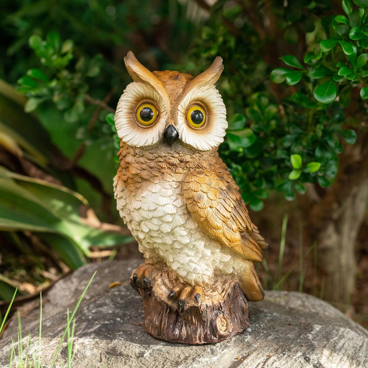 Solar Owl Garden Statues Outdoor Decor Resin Owl Figurine with LED Lights Owl Sculpture for Porch