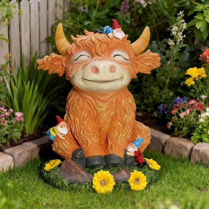 Solar Garden Statue Highland Cow Figurine with Funny Gnomes Garden Outdoor Decor for Yard Patio