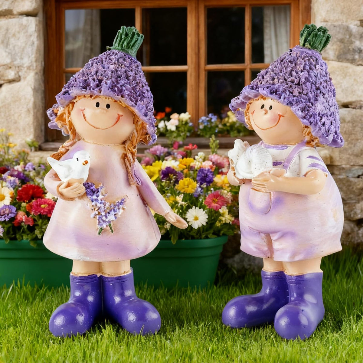 Lavender Outdoor Garden Resin Figurines, Couple Boy and Girl Statues, for Outdoor Patio Lawn Garden