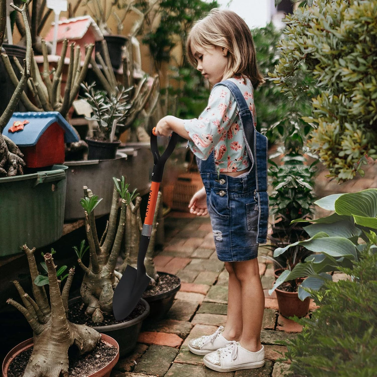 Kids Shovel, Small Shovels for Digging, Overall Length 28 Inches, Mini D Handle Shovel,Gardening