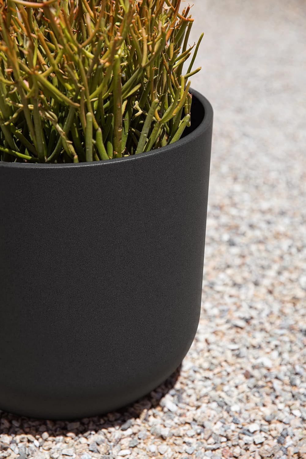Veradek Round Black Plastic Planter Pots for Indoor/Outdoor Garden Use, with Drainage Holes
