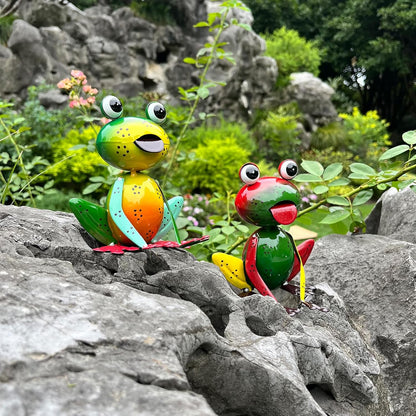 Metal Garden Decor Yard Art for Outside Set of 2 Cute Small Frogs Lawn Patio Ornaments Backyard