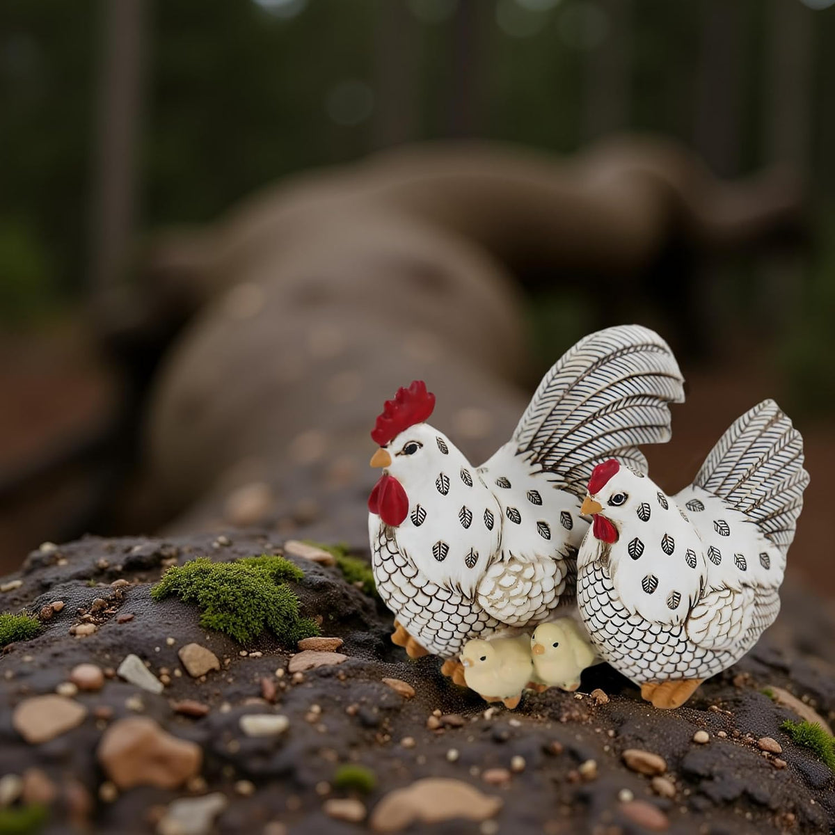 Chicken Family Decorative Sculpture, Indoor/Outdoor Outdoor Garden Statue,Rooster, Hen, Chick