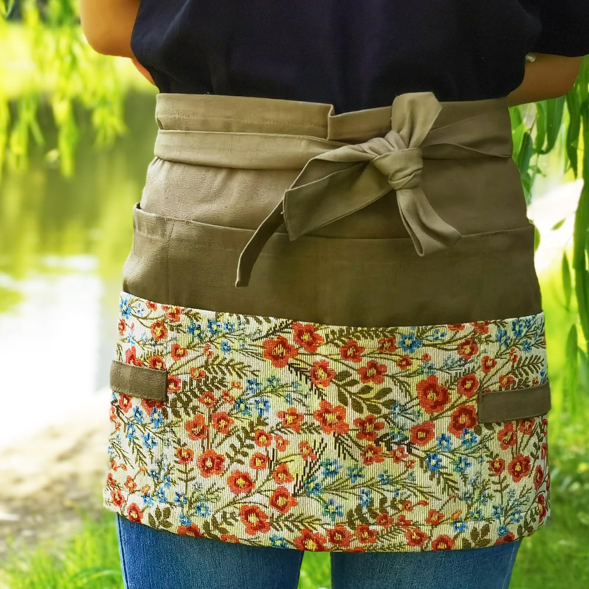 MILCIL Gardening Apron Women, Half Floral Serve Garden Apron with 8 Pockets
