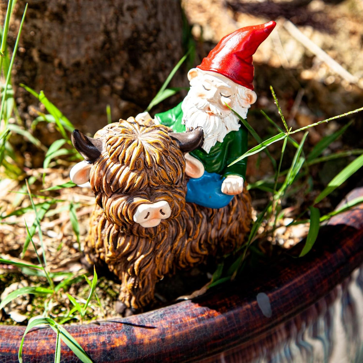 Highland Cow Gnome Garden Decorative Statue Garden Gnomes Decor Outdoor Statues Gnome Suitable for