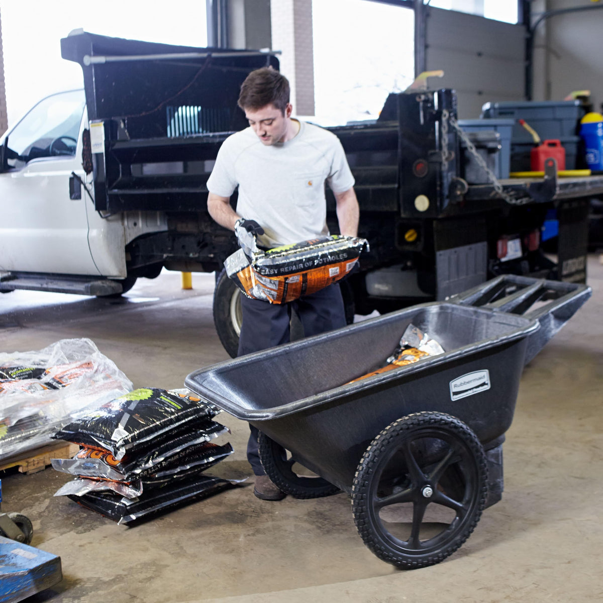 Rubbermaid Commercial Products 8.75 Cubic Foot, All-Weather, Big-Wheel Cart/Yard Cart/Lawn