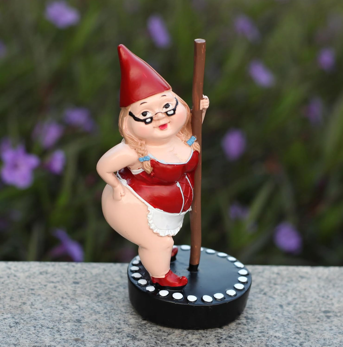 Steel Pipe Dancers Dwarf，Gnome Garden Decorations Resin Statue Outdoor Statue Lawn Yard Balcony
