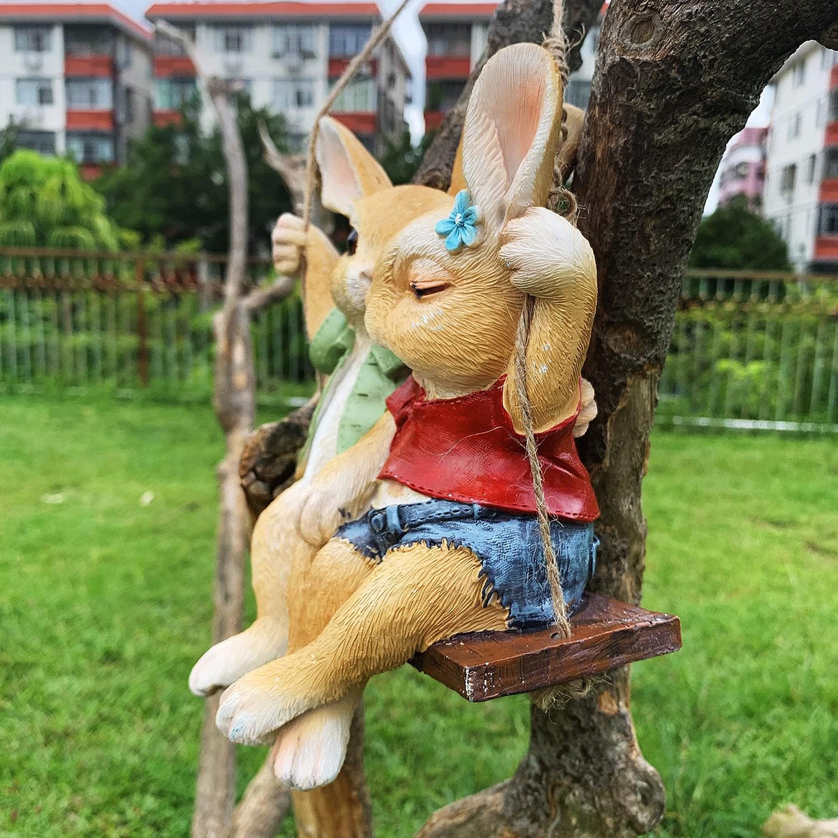 iRonrain Garden Statue Swing Bunny Couples, Indoor Outdoor Hanging Rabbits Lover Sculpture Funny