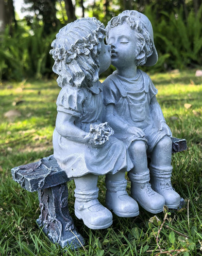 Garden First Kiss Outdoor Statue Decorative, Flower Bed Decor Puppy Love Kissing Couple,Boy and