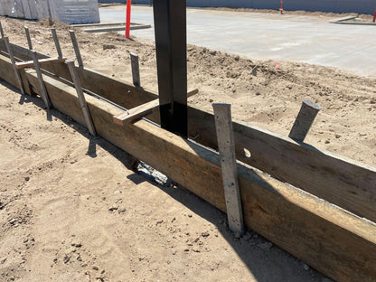 Sandbaggy Flat Steel Stakes for Concrete Forms with Nail Holes - 1.5" Wide - Painted - Removable