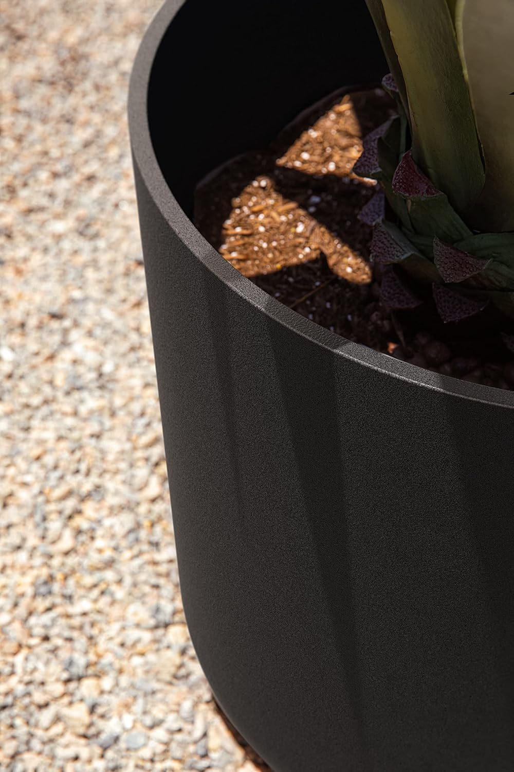 Veradek Round Black Plastic Planter Pots for Indoor/Outdoor Garden Use, with Drainage Holes