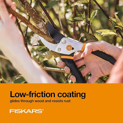Fiskars Bypass Pruning Shears, 5/8-Inch Cut Capacity Garden Clippers, Gardening Scissors with