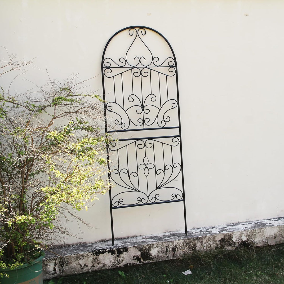 SCENDOR Trellis for Climbing Plants 59" H x 22" W Metal Unique Design Decorative Garden Structure