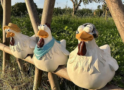 Funny Farm Chickens Statues,Chicken Fence Decoration,Cute Resin Chickens Decor,Outdoor Real Animal