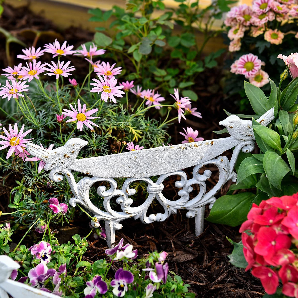 Sungmor Decorative Cast Iron Garden Edging Border, 4 Pack White Landscape Edging Low Picket Fence