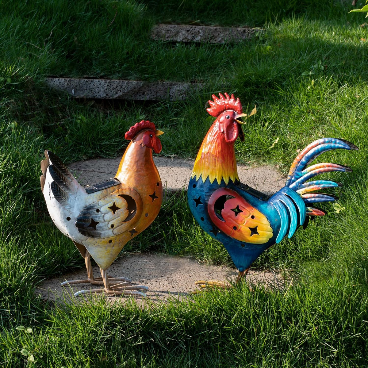Natelf Solar Rooster Hen Yard Decorations Outdoor Metal Yard Decor Animal Chickens Yard Art for