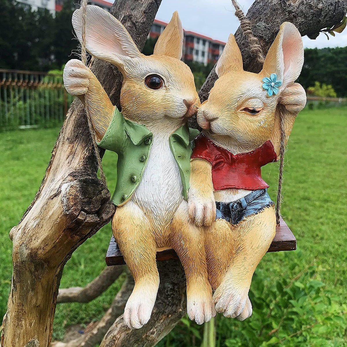iRonrain Garden Statue Swing Bunny Couples, Indoor Outdoor Hanging Rabbits Lover Sculpture Funny