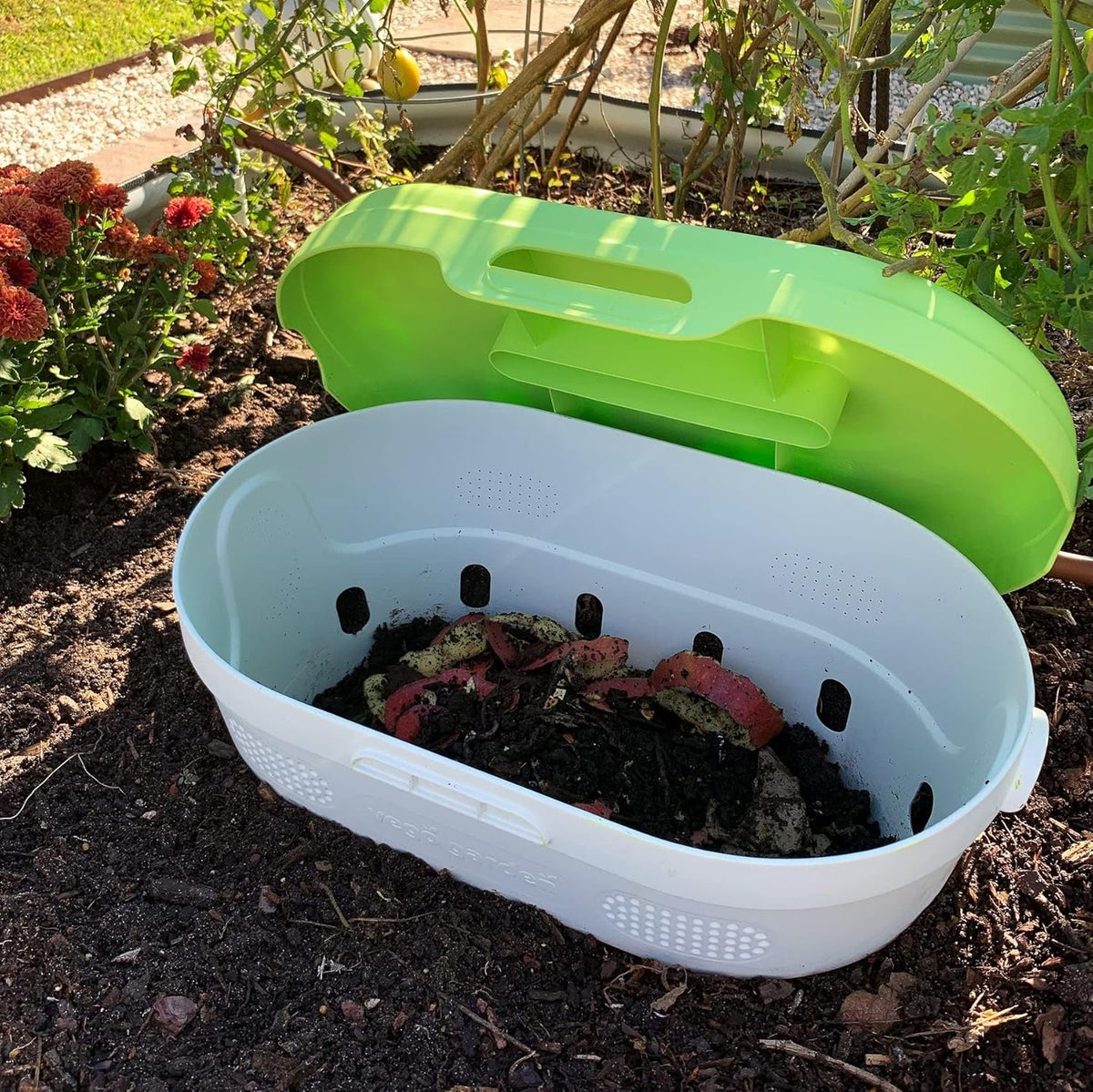 Vego Garden In-Ground Worm Composter Outdoor Farm Compost Bin 8 Gallons BPA-Free Composting System