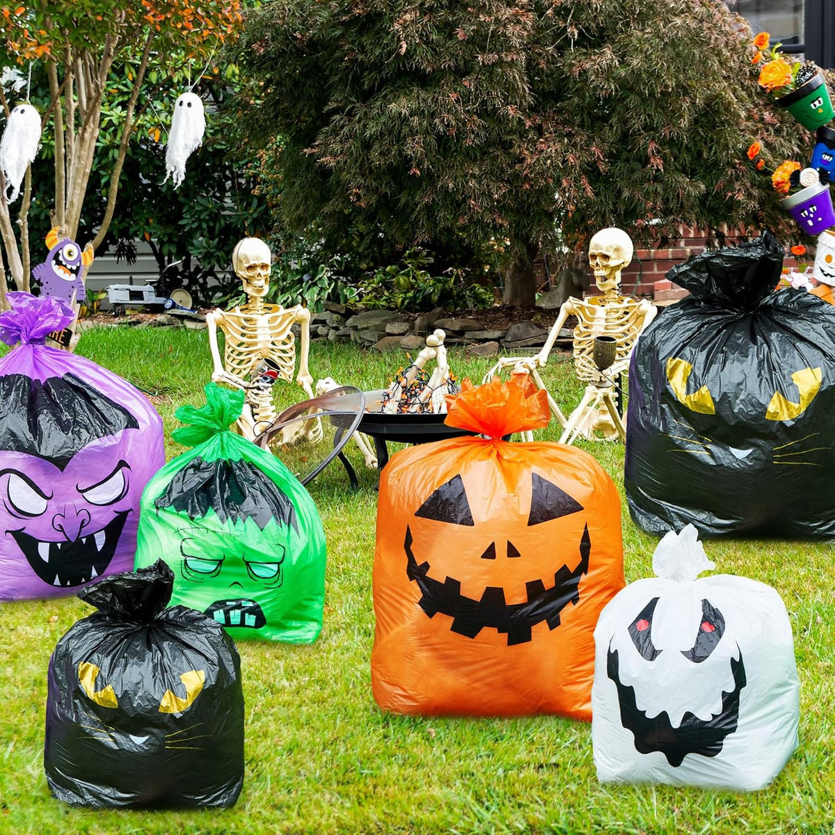 Qilery 18 Pcs Halloween Leaf Lawn Bags Plastic Pumpkin Trash Bags for Leaves with Twist Ties for