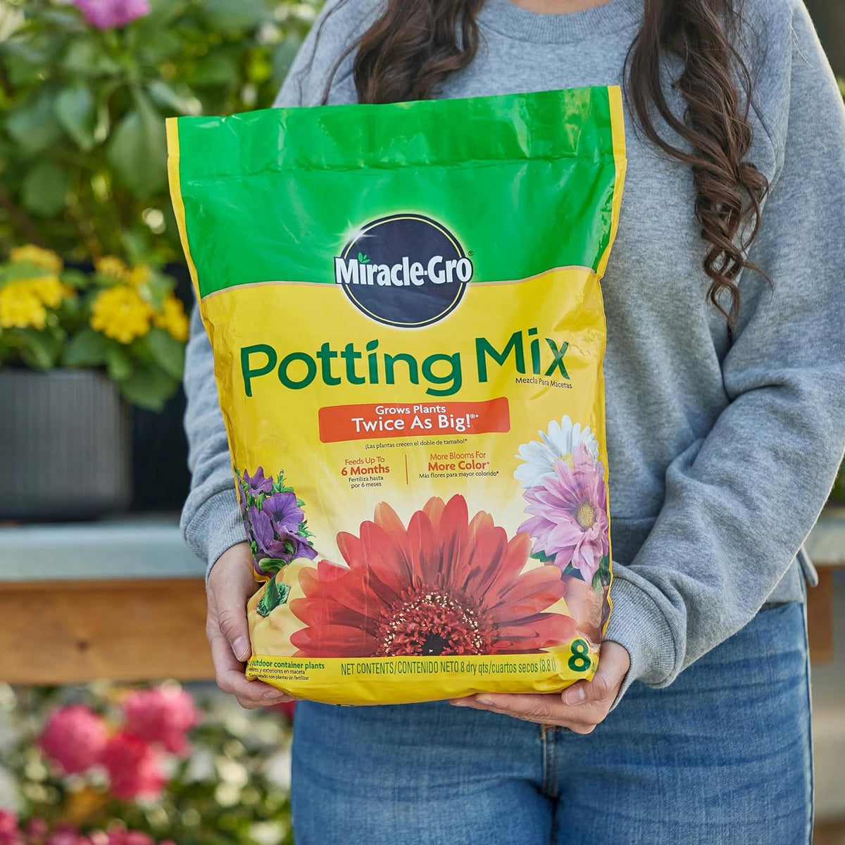 Miracle-Gro Potting Mix, For Indoor or Outdoor Potted Plants, Flowers, Vegetables, Shrubs, Annuals