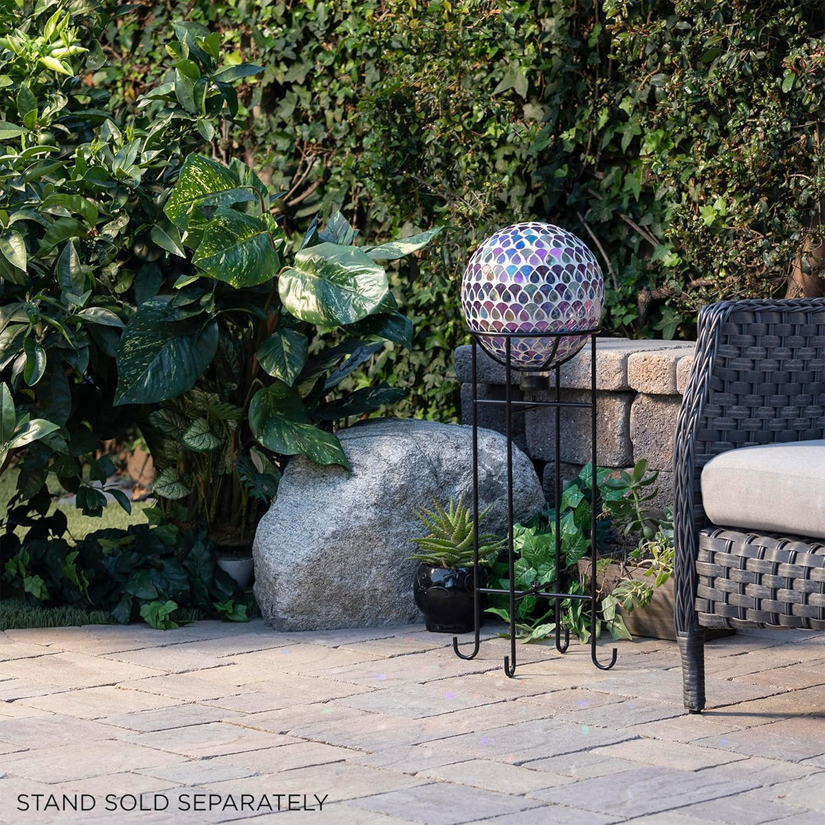 Alpine Corporation HGY438 Outdoor Mosaic Glass Gazing Globe with Colorful Teardrop Design, 10"