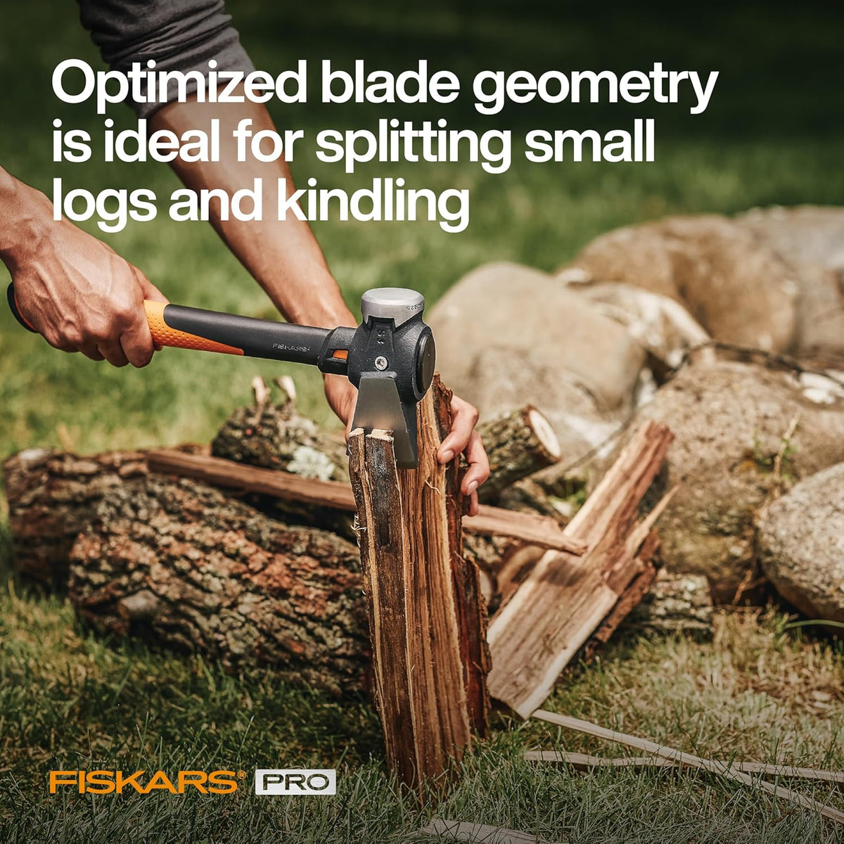 Fiskars Pro IsoCore Maul - 2.5-Pound Wood Splitter for Small Size Logs and Kindling with