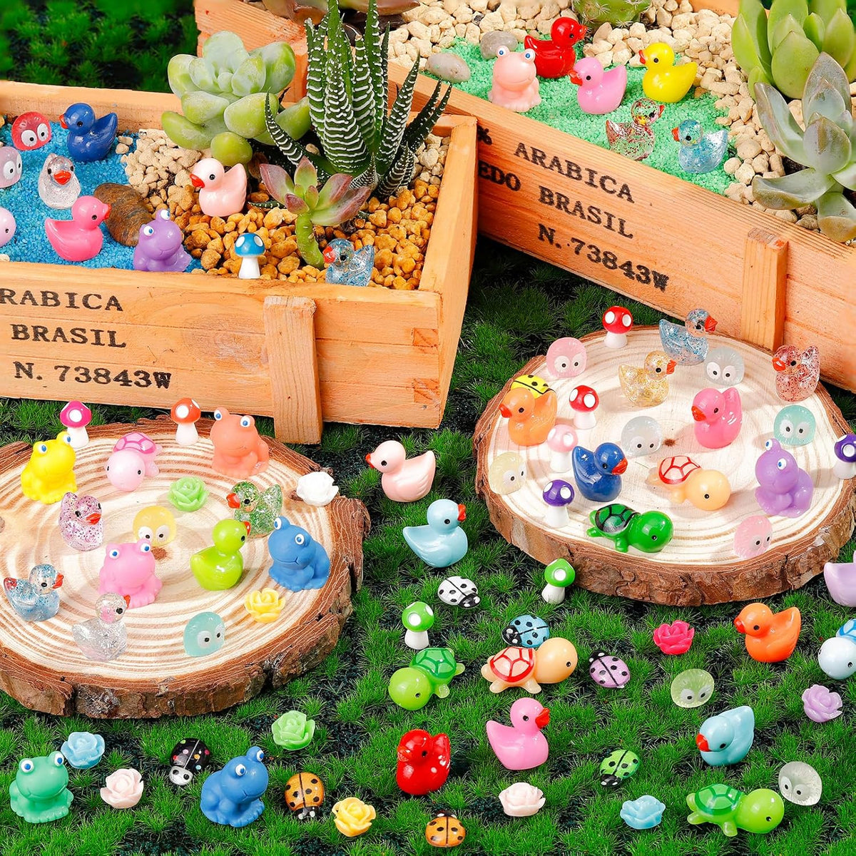 200 Pcs Mini Resin Animals Colorful Mini Animals Figures in Bulk Miniature Little Small Animals