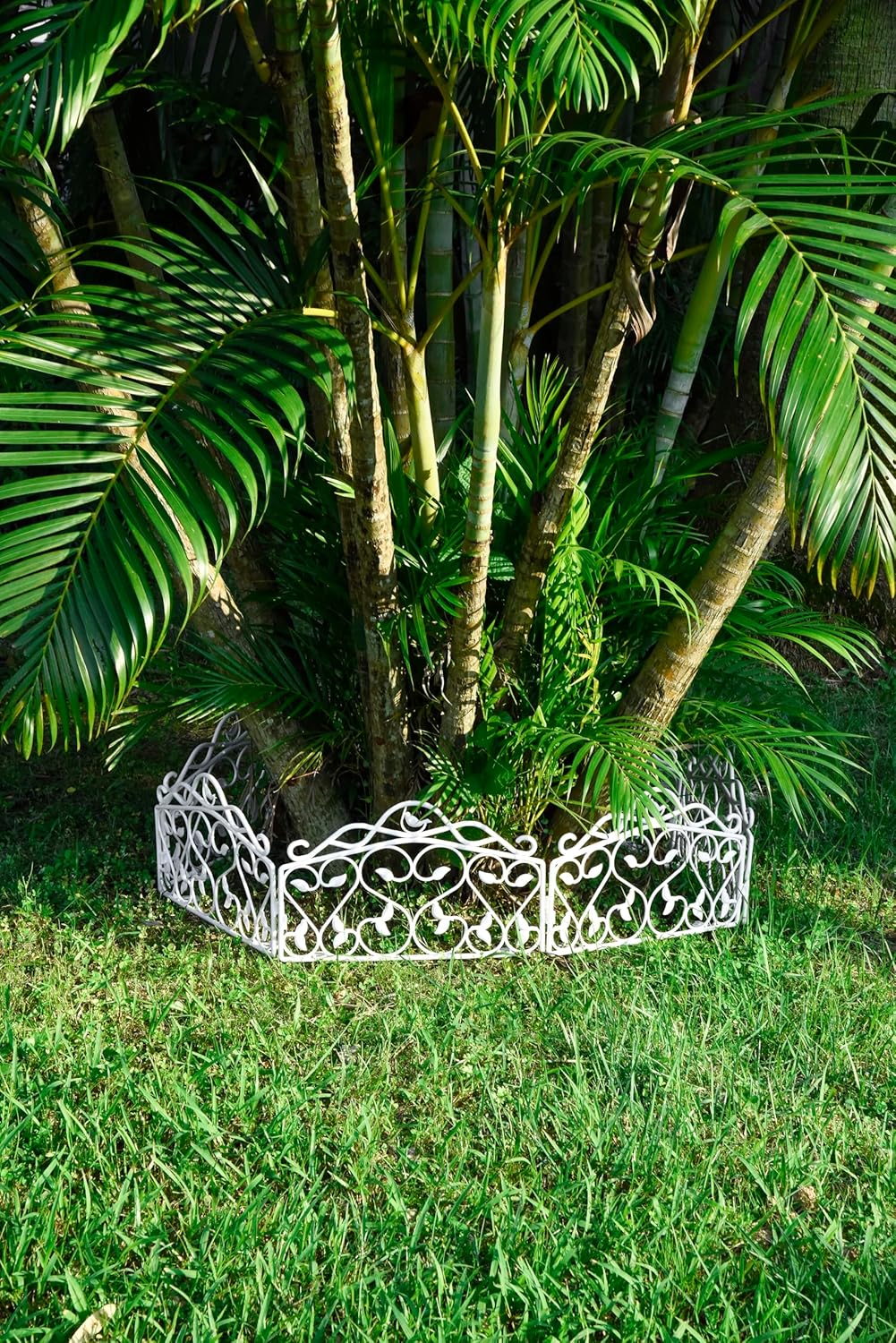 Evelyne Decorative Garden Border Edging: Faux Wrought Iron Leaf & Bird Design