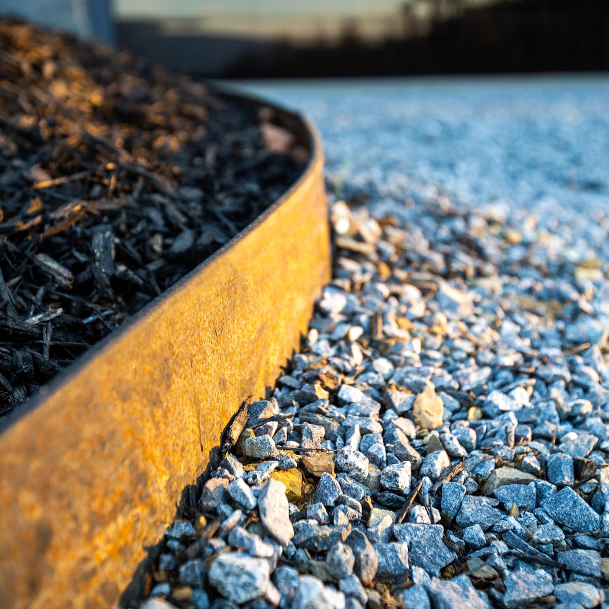Edge Right - Hammer-in Landscape Edging - 48-inch Strips - 6-inch Depth 1/4-inch Rounded top