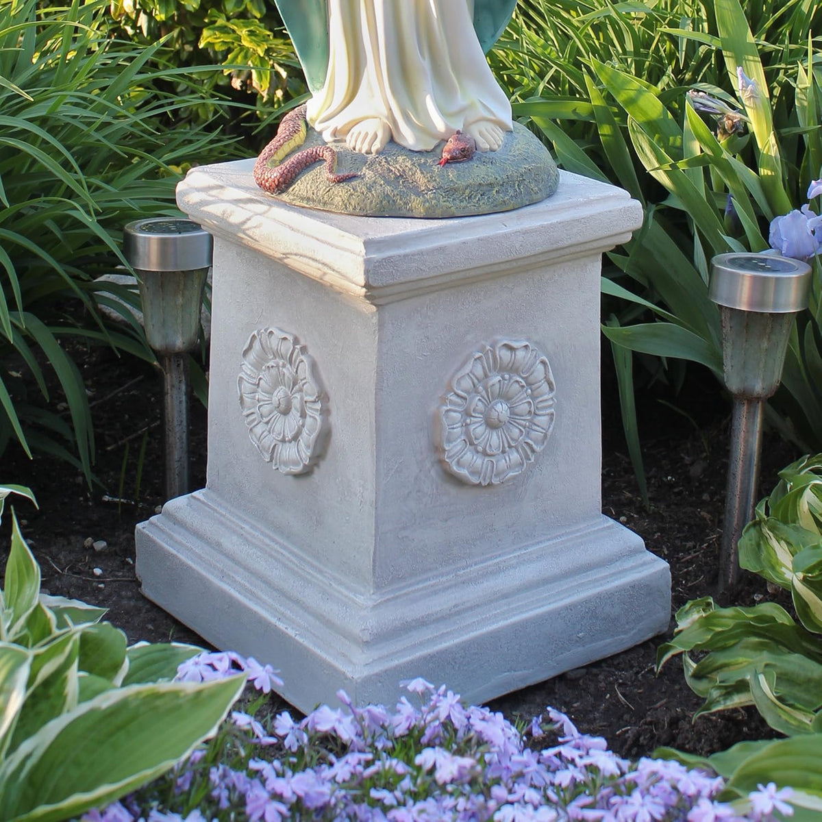 Design Toscano English Rosette Indoor/Outdoor Sculptural Garden Plinth Base Statue Riser, Large 13