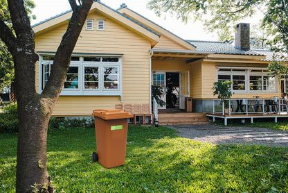 Yard Waste Sticker - Yard Waste Bin Sign - with Helpful Tips and Do & Don't Reminder - 3-5 Year